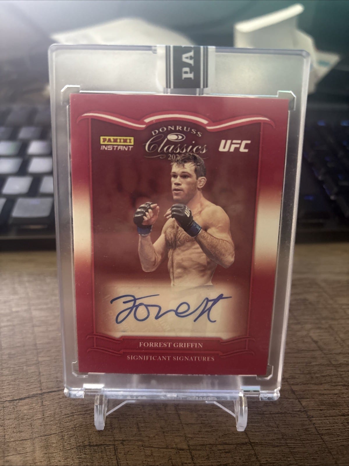 2023 Panini UFC Donruss Classics Significant Signature Forrest Griffin - Red /25, photo